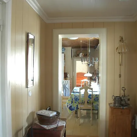 1800's Townhouse